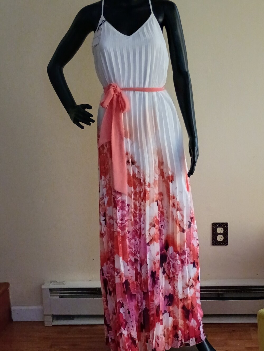 Bisou Bisou White Maxi Dress with Coral Floral Print and Coral Tie